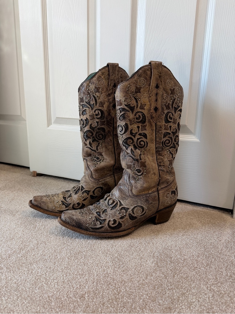 Corral Women’s Black Sequin Inlay Western Boots square toe size 11 M